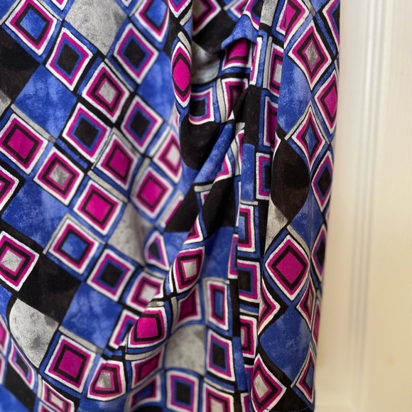 Lane Bryant Blue and Pink Blouse with Elegant Design - Picture 3 of 8